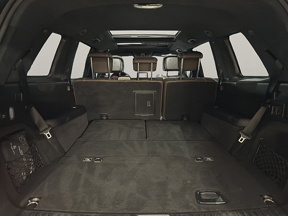 Mercedes-Benz GLS63 15 of 30