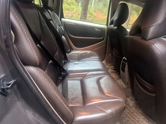 Volvo XC70 16 of 25