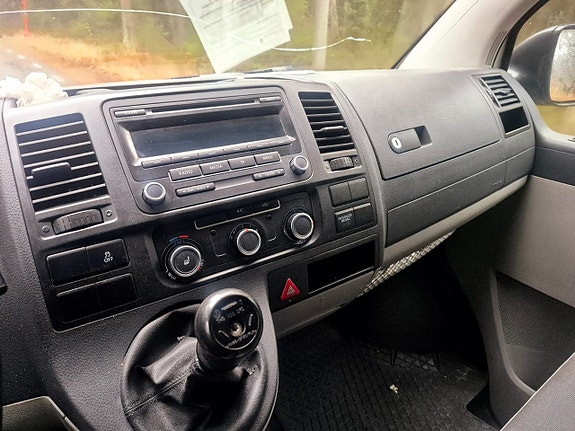 Volvo XC70 18 of 25