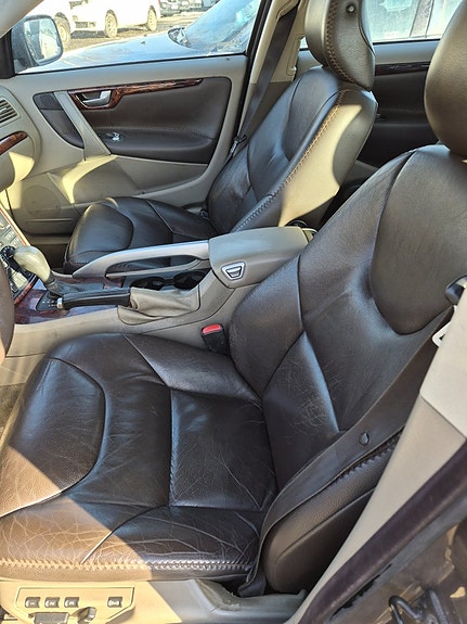 Volvo XC70 24 of 25