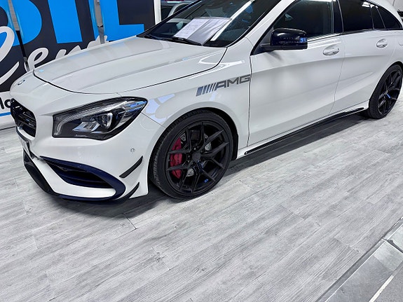 Mercedes-Benz CLA45 4 of 5