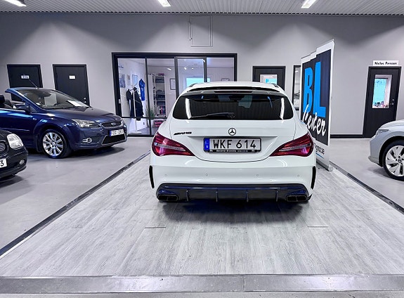 Mercedes-Benz CLA45 5 of 5