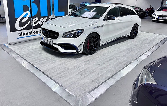 Mercedes-Benz CLA45 2 of 5