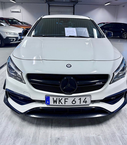 Mercedes-Benz CLA45 3 of 5