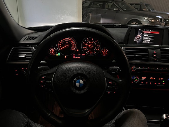 BMW 318 21 of 25