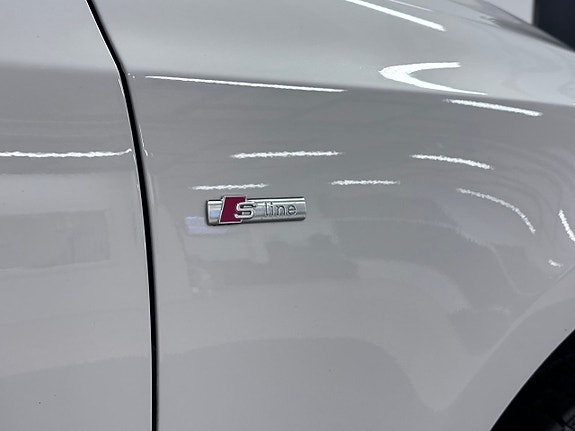 Audi Q5 8 of 27