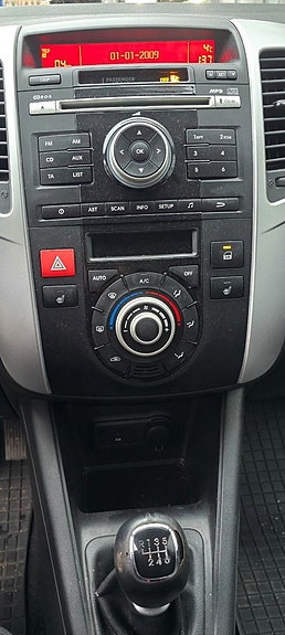 Kia Venga 8 of 10