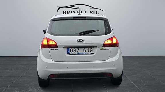 Kia Venga 3 of 10
