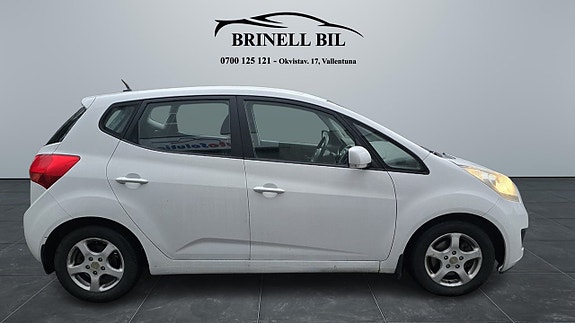 Kia Venga 2 of 10