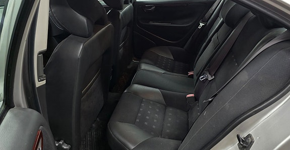 Volvo S60 4 of 9