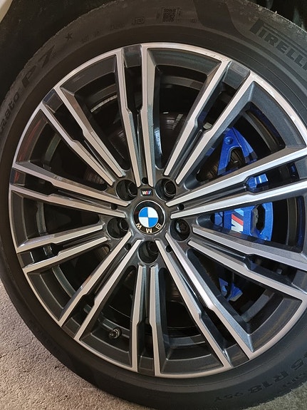 BMW 330e 17 of 29