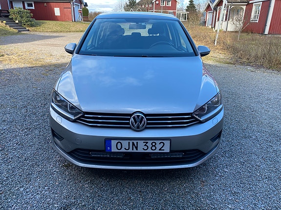 Volkswagen Golf Sportsvan 3 of 5