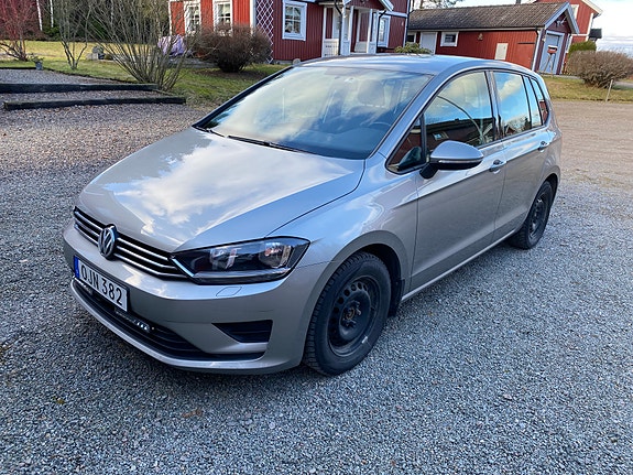 Volkswagen Golf Sportsvan 4 of 5
