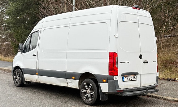 Mercedes-Benz Sprinter - 15