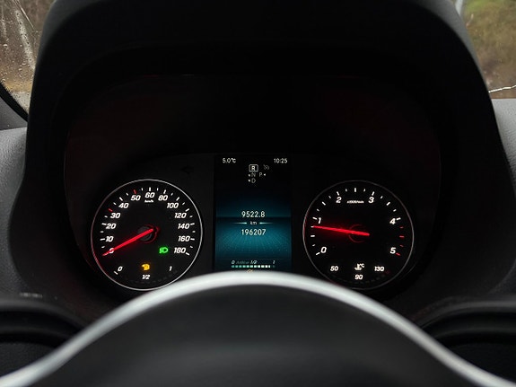 Mercedes-Benz Sprinter - 14