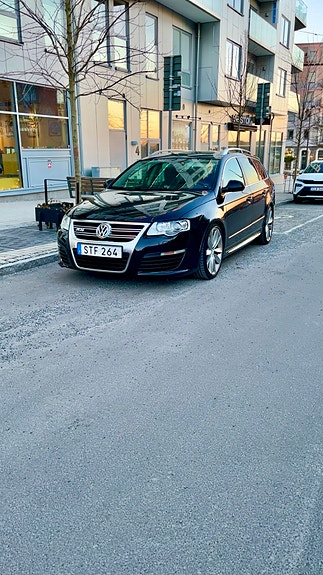 Volkswagen Passat 3 of 8
