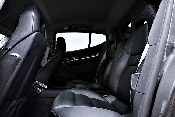 Porsche Panamera 4 11 of 18