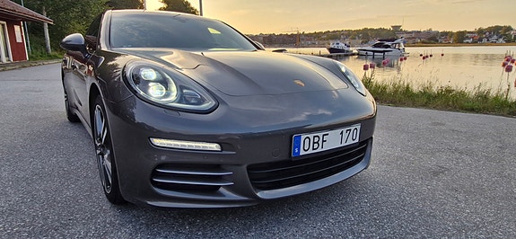 Porsche Panamera 4 17 of 18