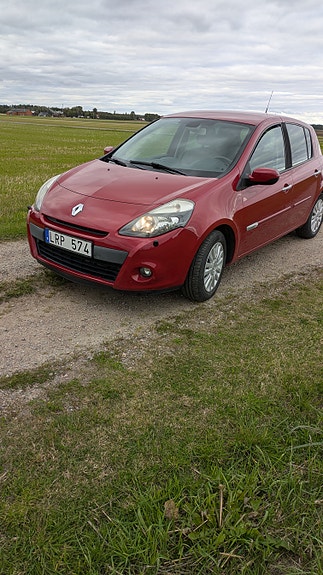 Renault Clio 2 of 5