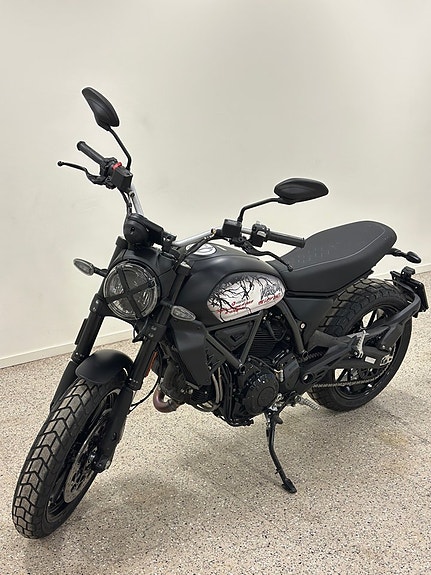 Ducati Scrambler 800 Icon Dark