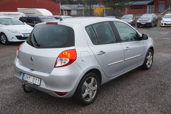 Renault Clio 2 of 6