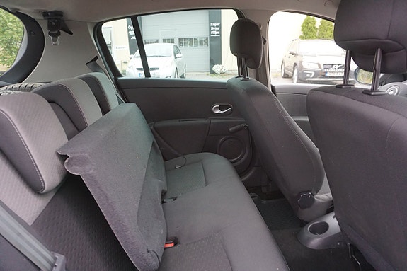 Renault Clio 6 of 7