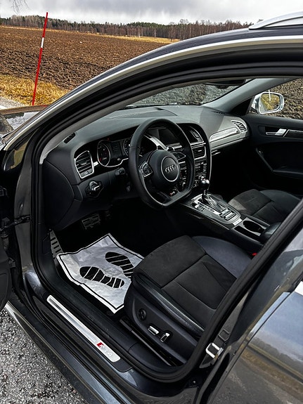 Audi RS4 7 of 19