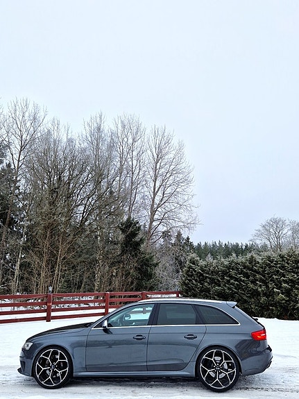Audi RS4 11 of 19