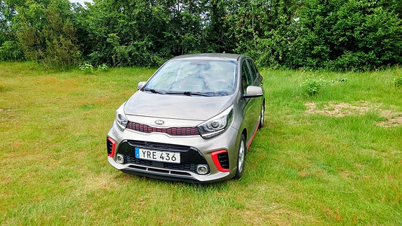 Kia Picanto 2 of 10