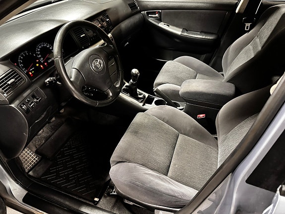 Toyota Corolla 5 of 9