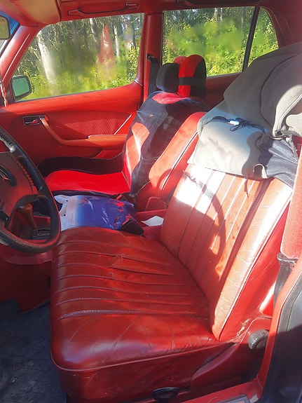 Mercedes-Benz 450 SE 6 of 12