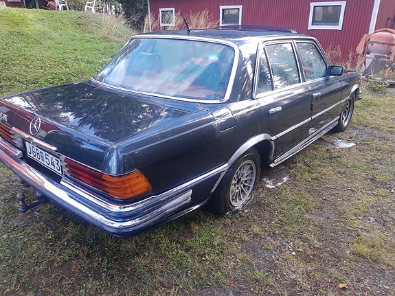 Mercedes-Benz 450 SE 4 of 5