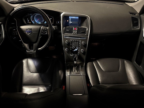 Volvo XC60 14 of 24