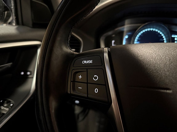 Volvo XC60 18 of 24
