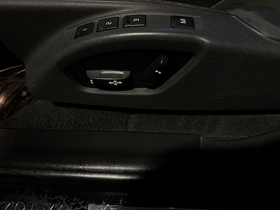 Volvo XC60 7 of 24
