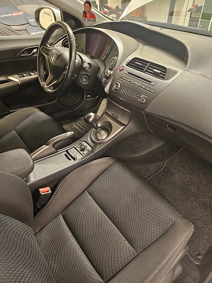 Honda Civic 3 of 9