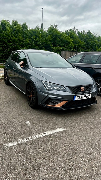 Seat Leon 2 of 5