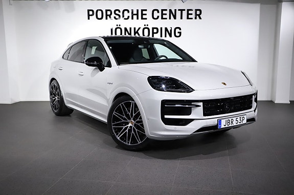 Porsche Cayenne 6 of 26
