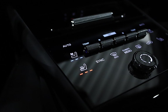 Porsche Cayenne 24 of 26