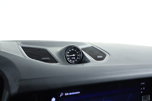 Porsche Cayenne 26 of 26