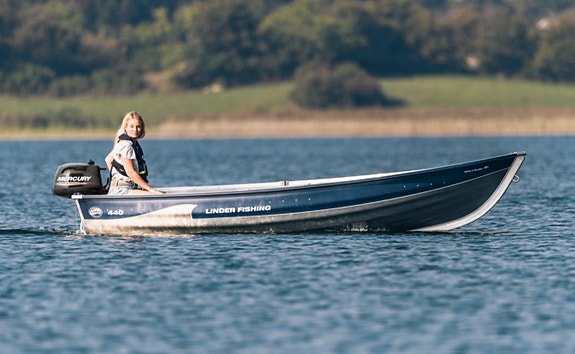 Linder 440 Fishing  inklusive åror - Kampanj