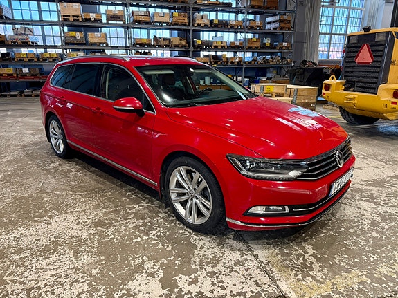 Volkswagen Passat 2 of 5