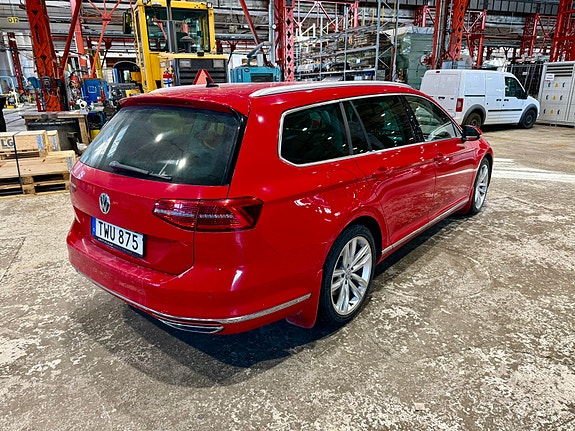 Volkswagen Passat 3 of 5
