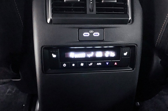 Mazda CX-80 15 of 16