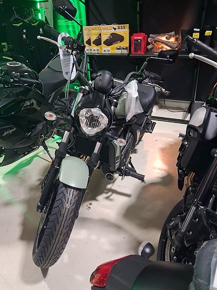 Kawasaki vulcan s 3 of 4