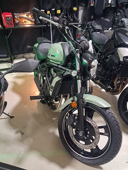 Kawasaki vulcan s 4 of 4