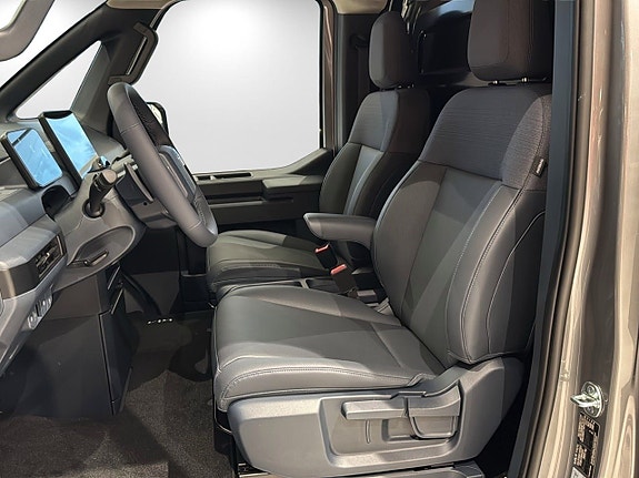 Kia PV5 8 of 19