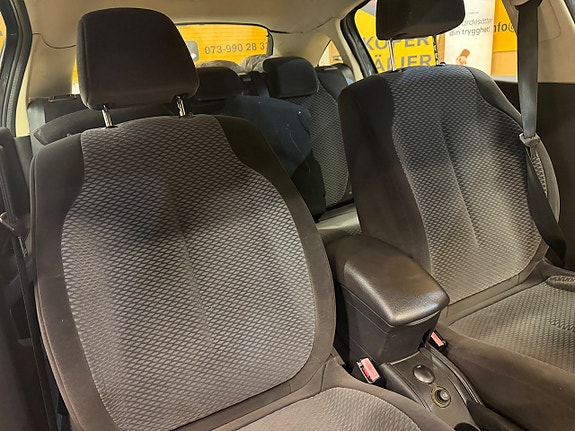 Citroen C4 14 of 16
