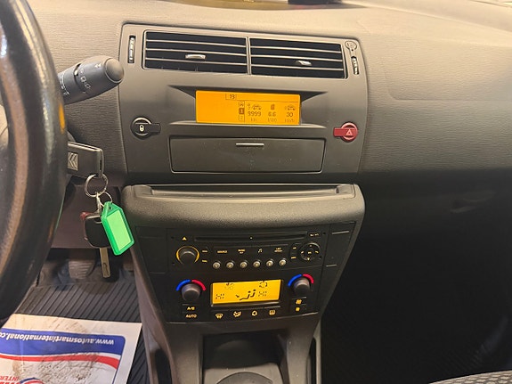 Citroen C4 9 of 16