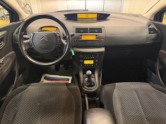 Citroen C4 11 of 16
